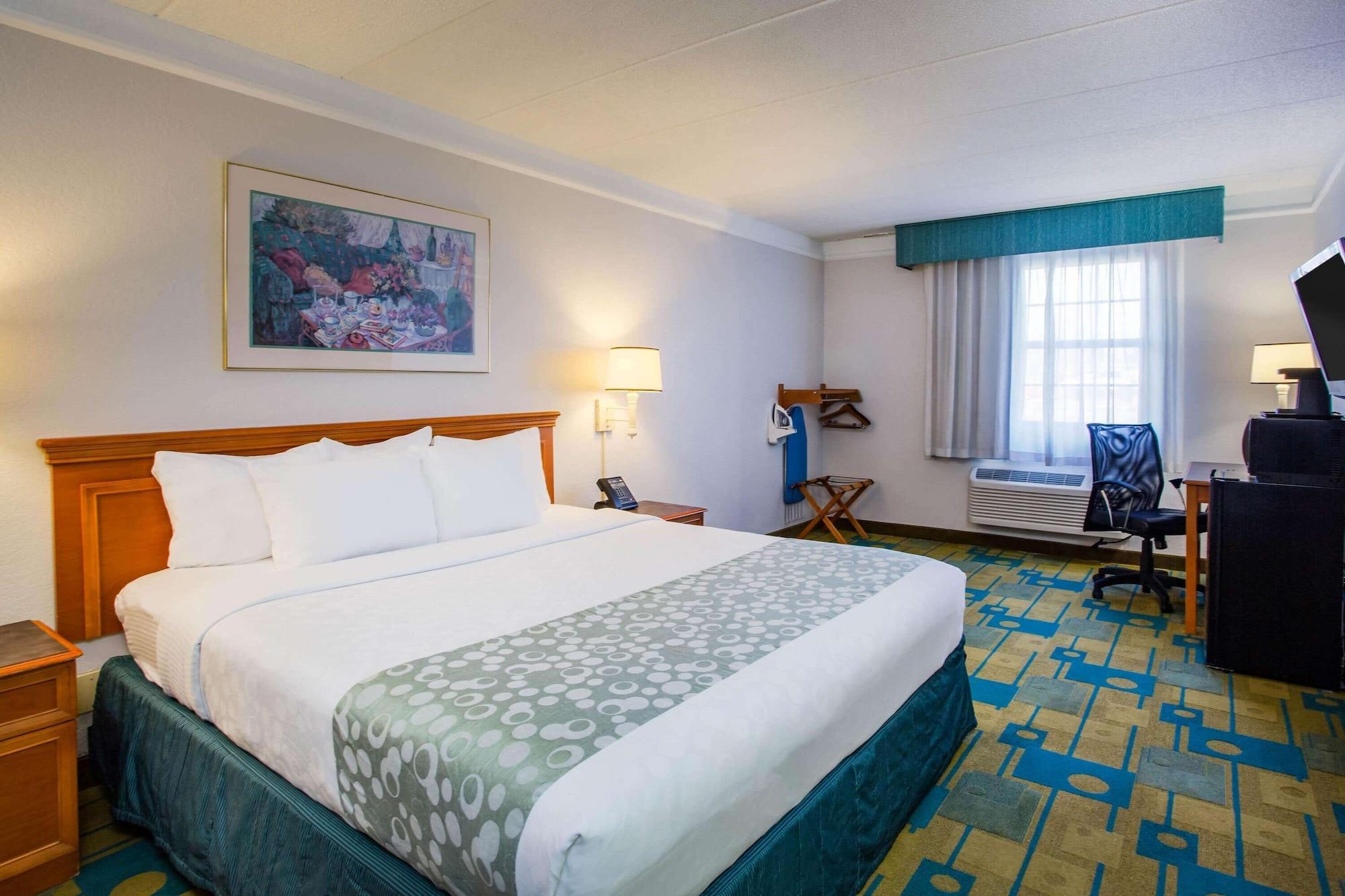 La Quinta Inn By Wyndham Norfolk Вирджиния-Бич Экстерьер фото