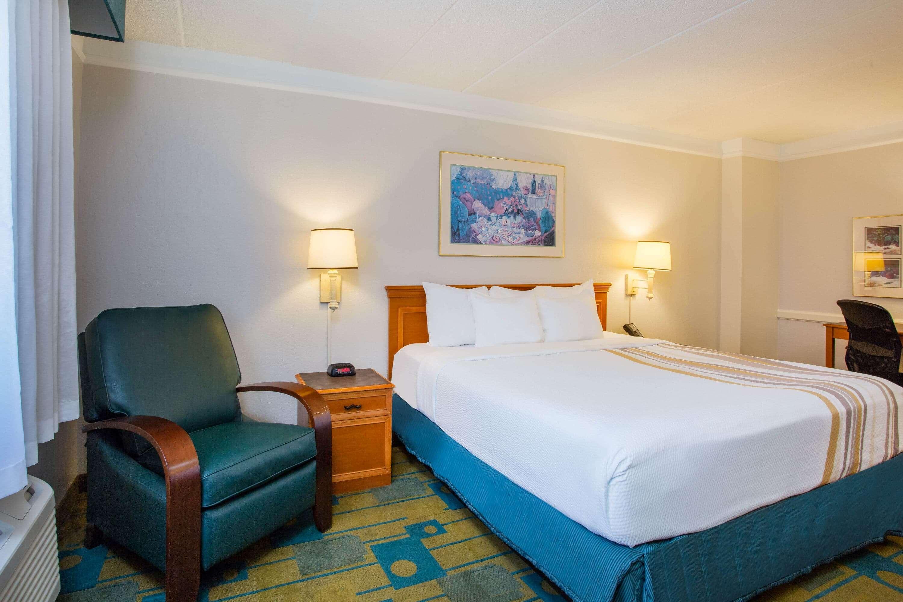 La Quinta Inn By Wyndham Norfolk Вирджиния-Бич Экстерьер фото