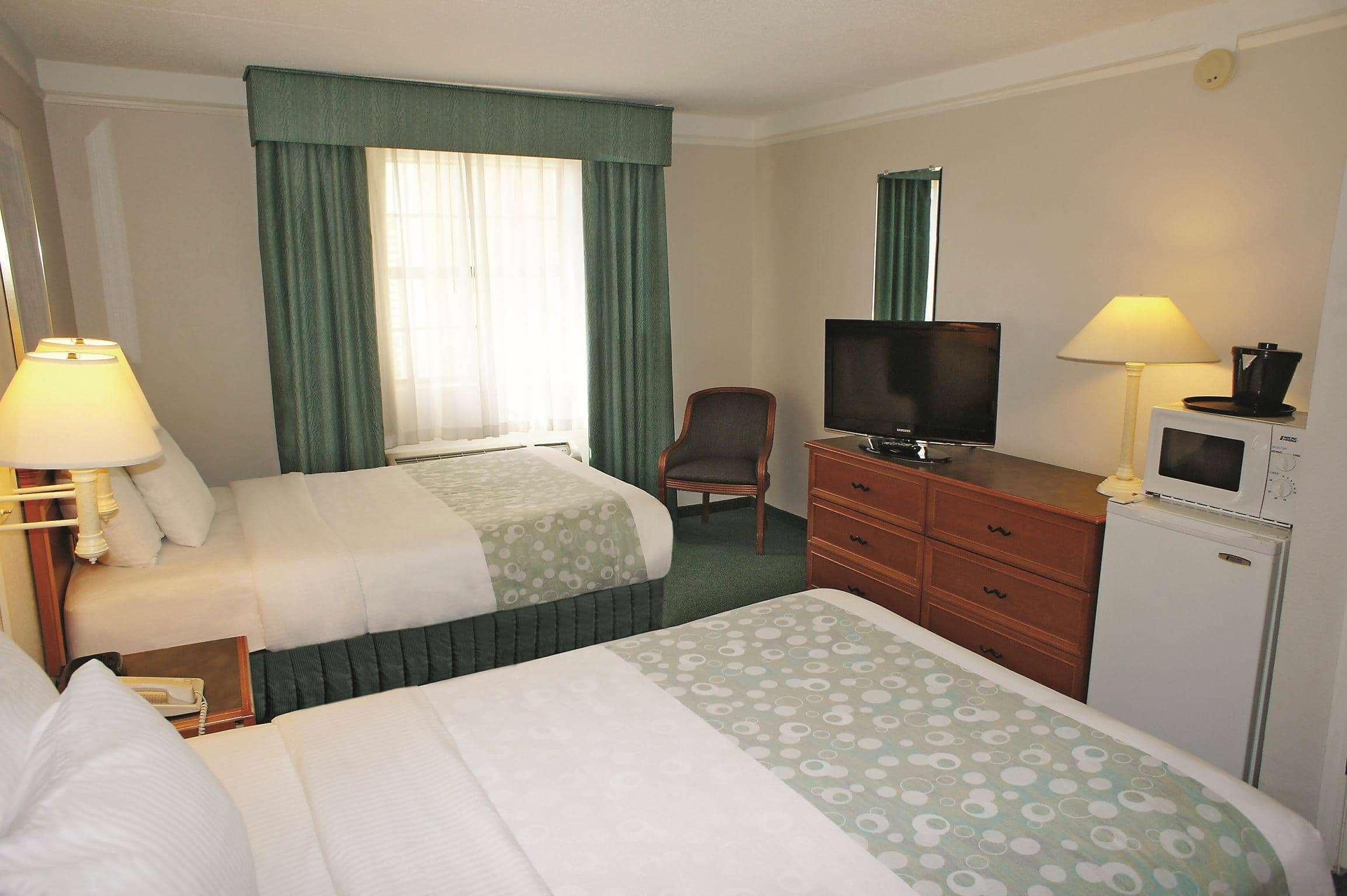 La Quinta Inn By Wyndham Norfolk Вирджиния-Бич Экстерьер фото