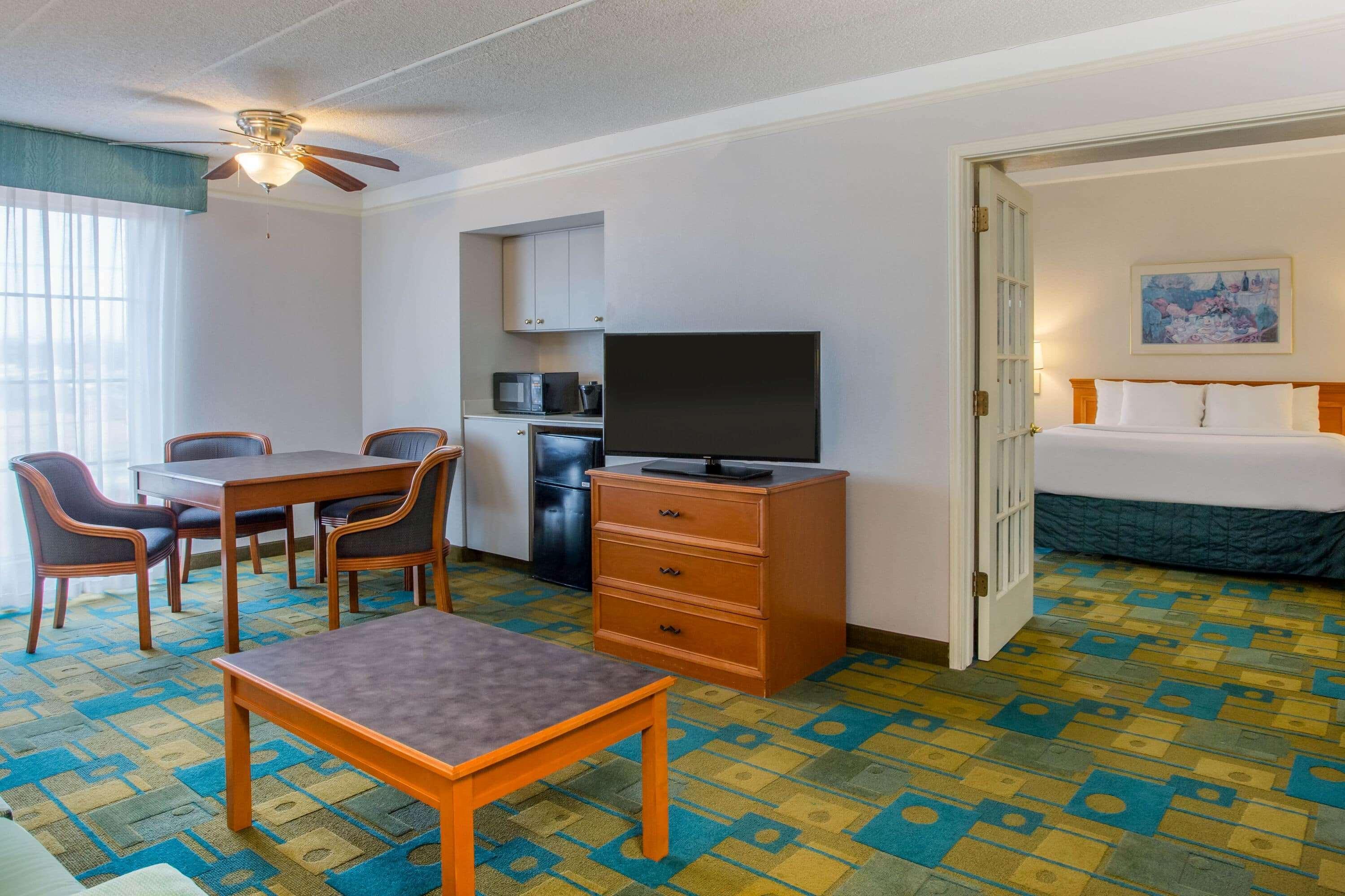 La Quinta Inn By Wyndham Norfolk Вирджиния-Бич Экстерьер фото