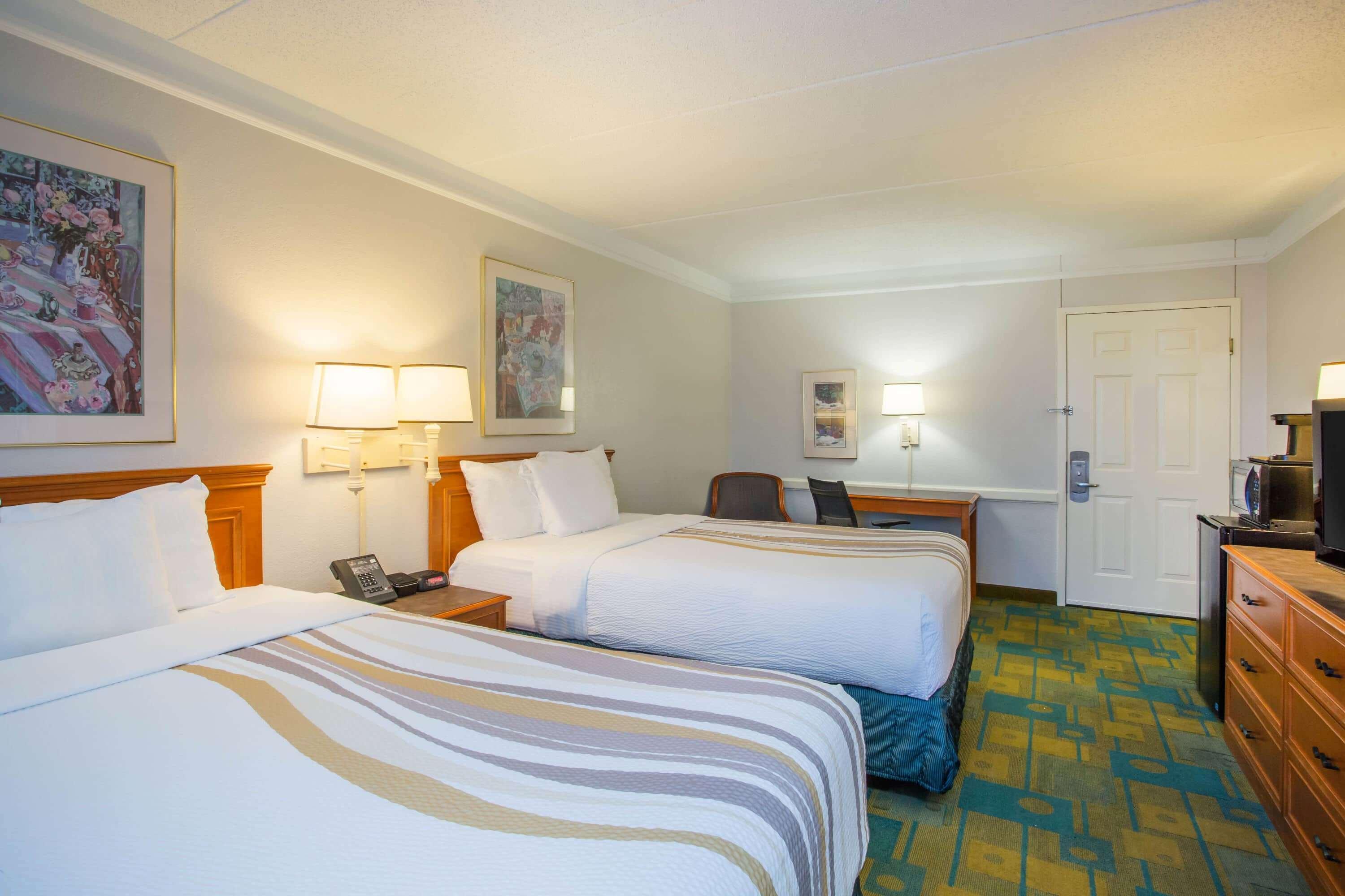 La Quinta Inn By Wyndham Norfolk Вирджиния-Бич Экстерьер фото
