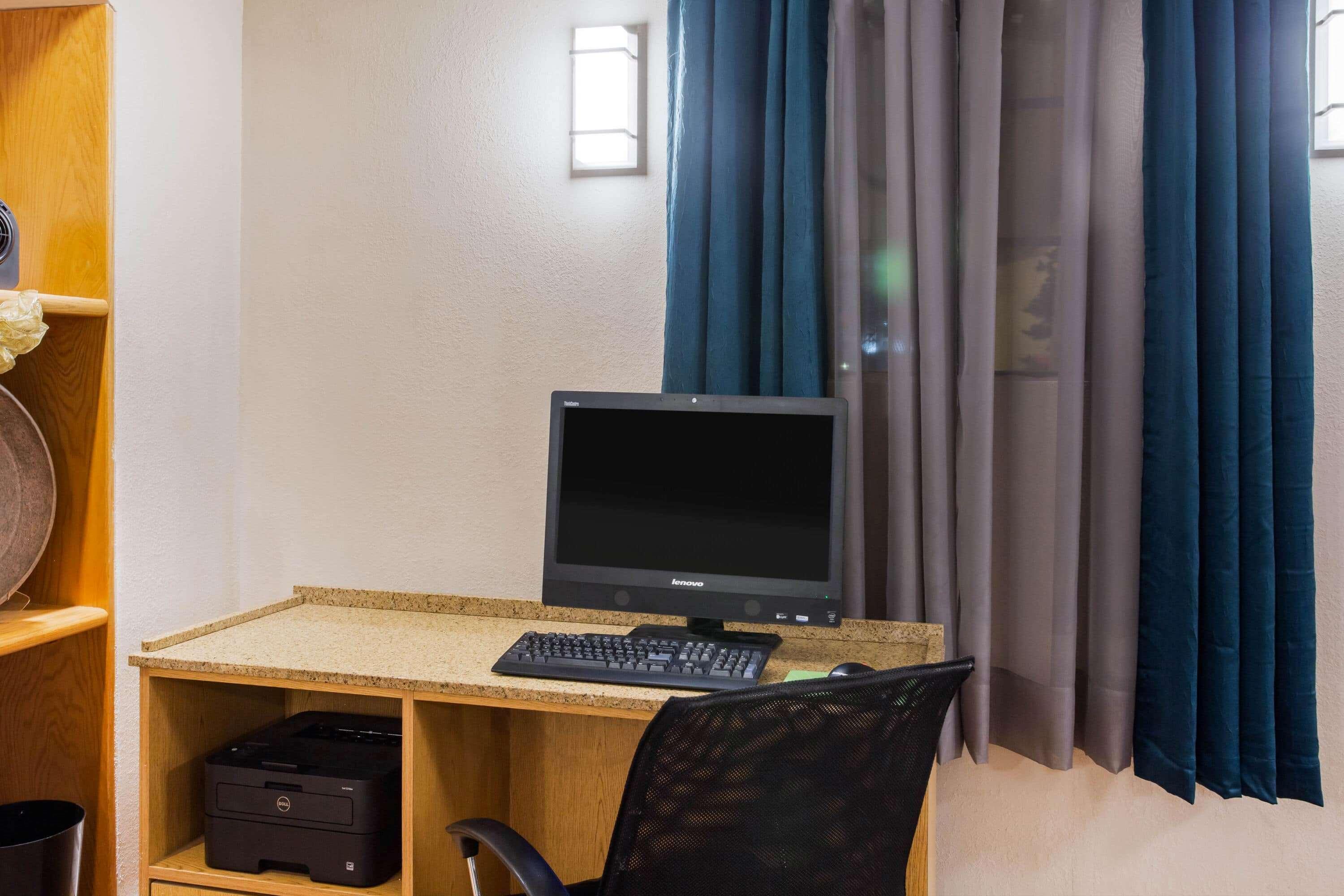 La Quinta Inn By Wyndham Norfolk Вирджиния-Бич Экстерьер фото