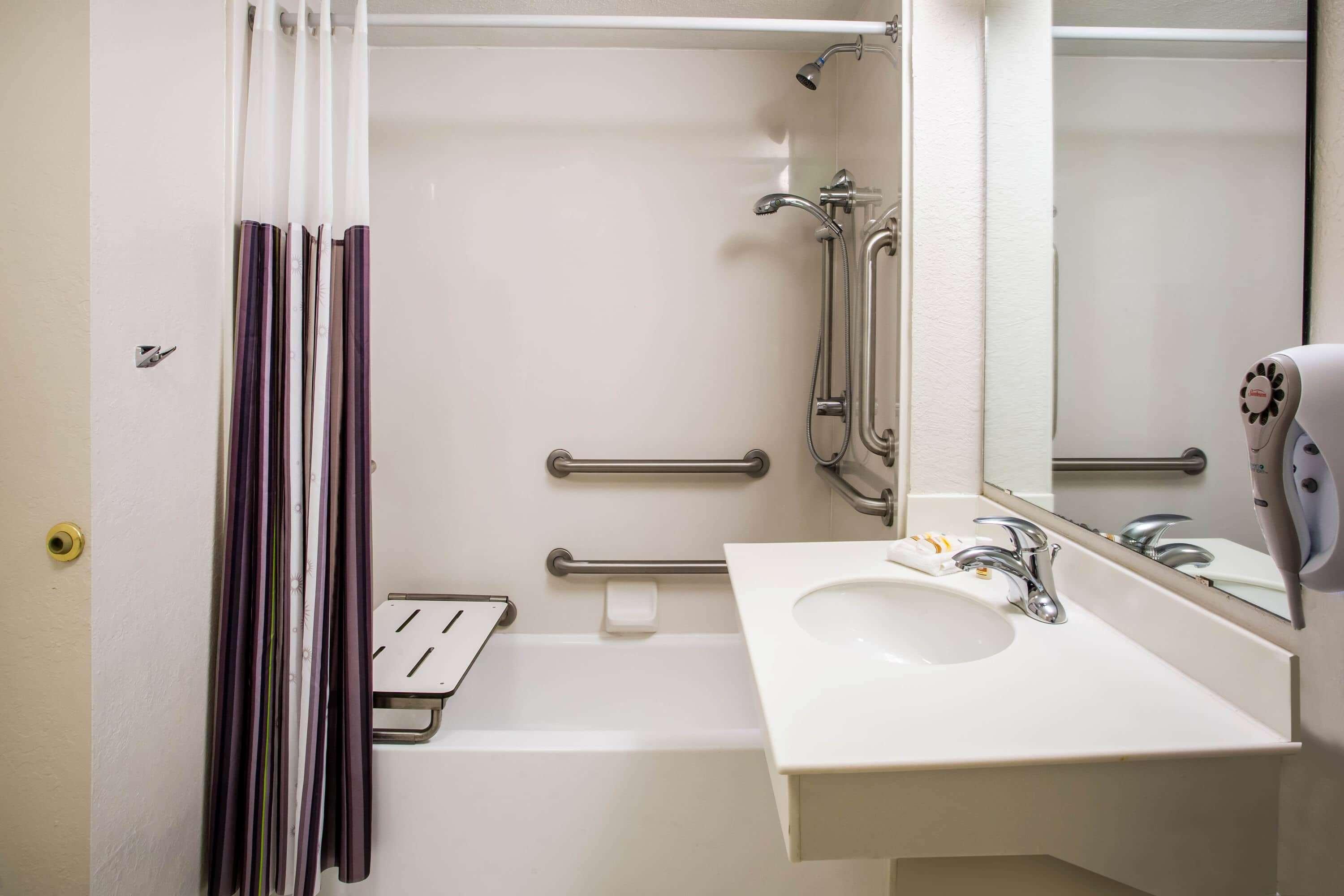 La Quinta Inn By Wyndham Norfolk Вирджиния-Бич Экстерьер фото