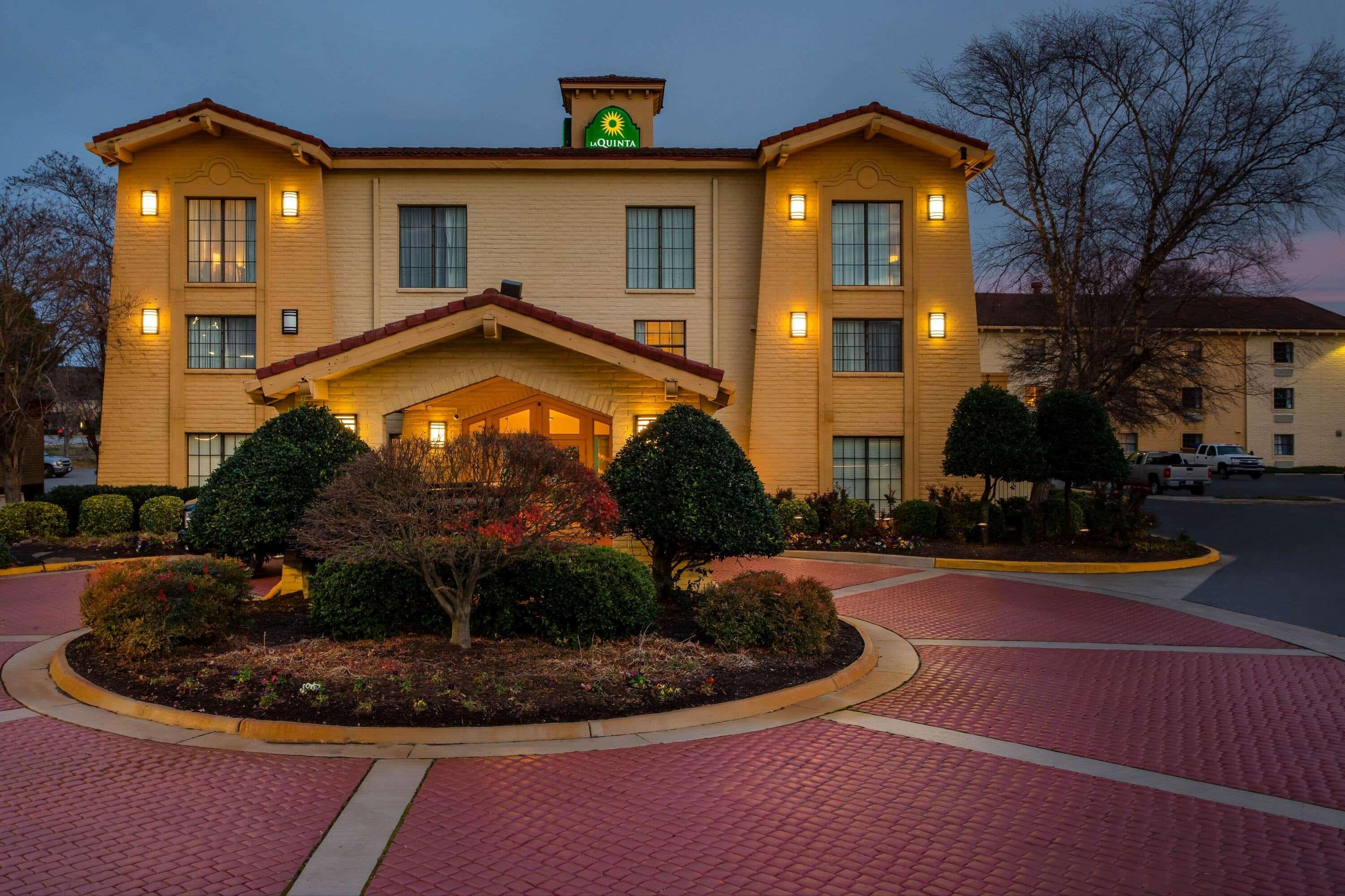 La Quinta Inn By Wyndham Norfolk Вирджиния-Бич Экстерьер фото