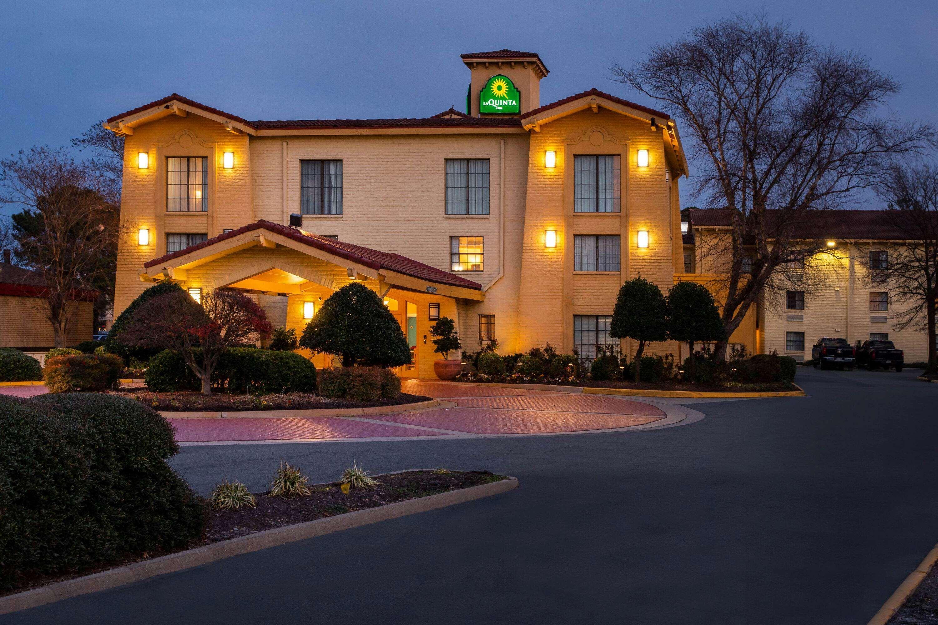 La Quinta Inn By Wyndham Norfolk Вирджиния-Бич Экстерьер фото